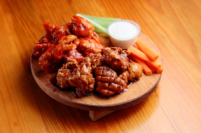 Buffalo Wings Jet's pizza